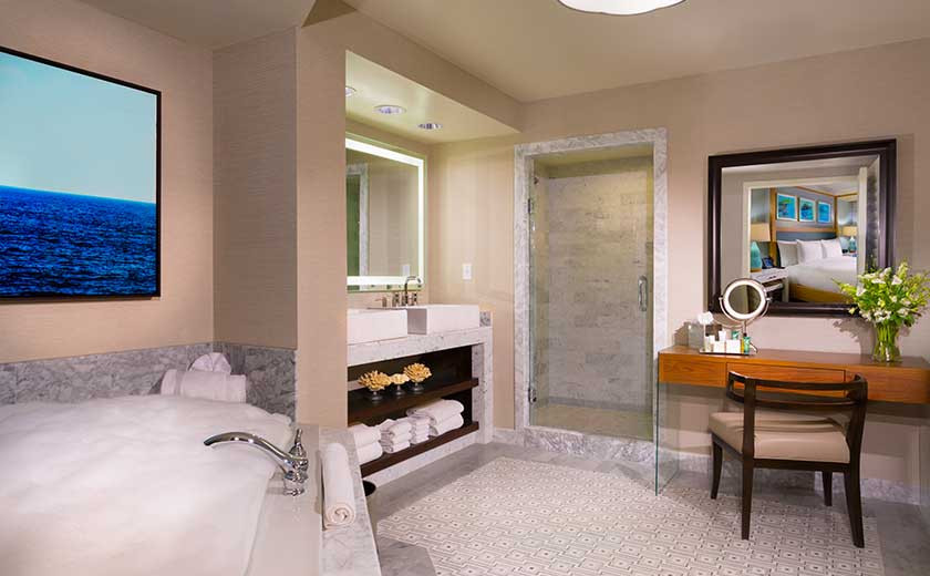 suite bathroom